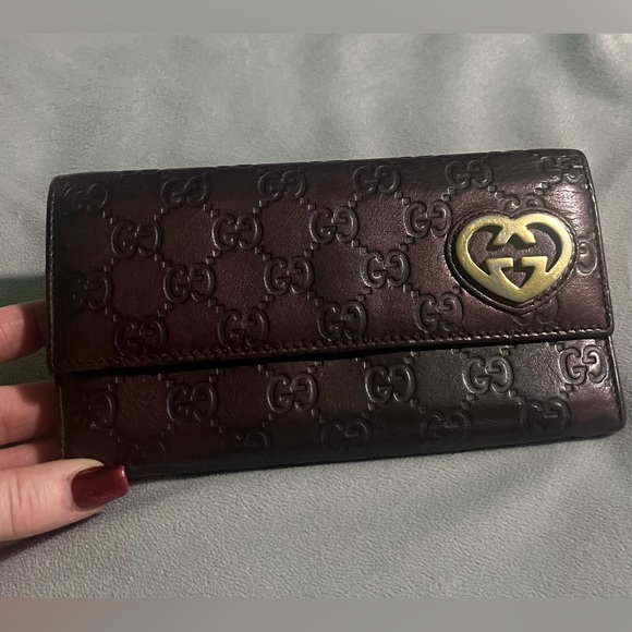 🔥Authentic Gucci Guccissima embossed leather wallet with gold heart GG logo - Picture 1 of 13